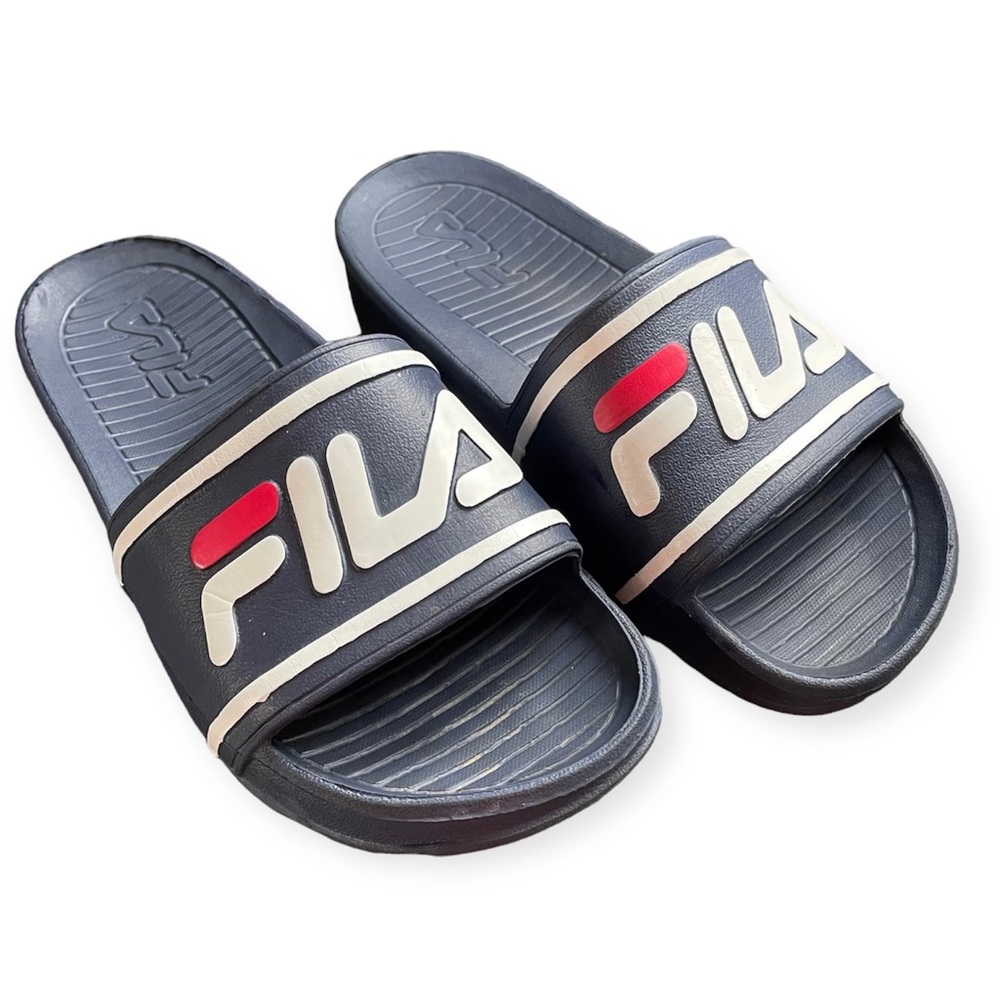Fila slides
